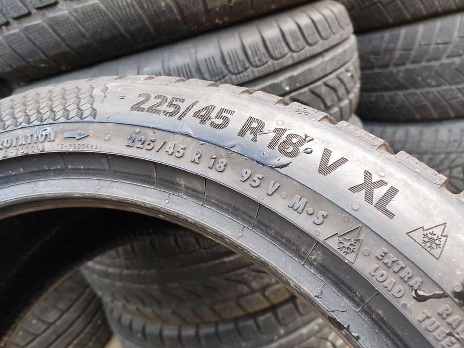 2бр Зимни гуми 225 45 18 - Continental - DOT 2022 -