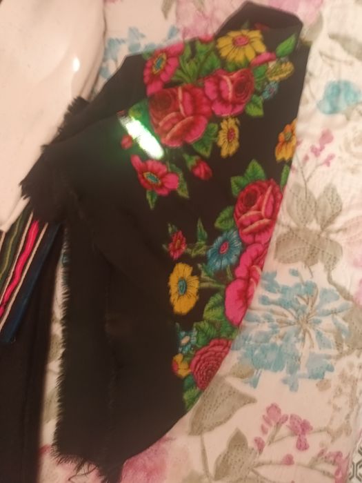 Продавам автентична народна носия