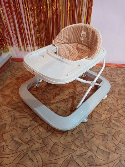 Продам . Ходунок .