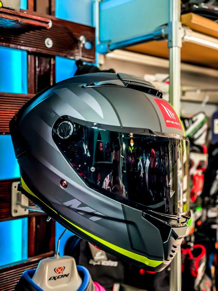 Casca Moto MT Thunder 4 Treads Galben Fluo Mat