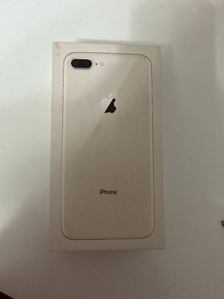 Продам iPhone 8+ 64 гб в идеальном состоянии, в коробке