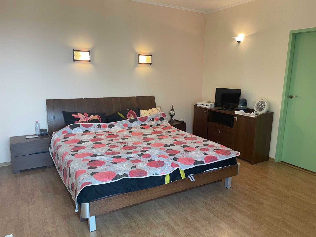 Продава се Тристаен апартамент в Несебър - 100 кв.м за 1300 €/кв.м - Снимка #13