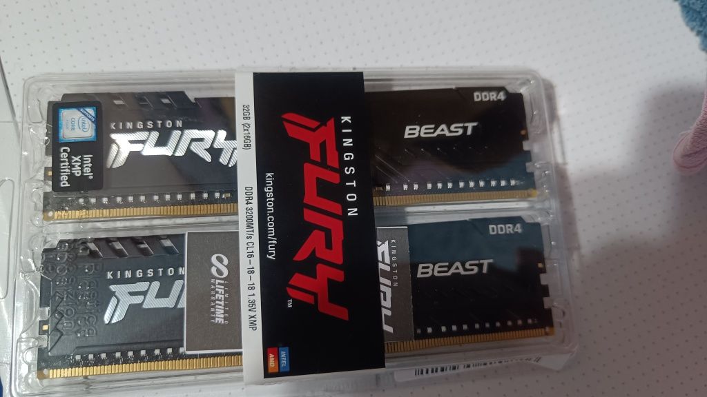 Продаю опиративную память DDR4