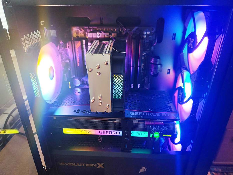 Геймърски компютър, Evga 3070, Ryzen 5600X, 32gb Ram, 1tb Nvme ssd