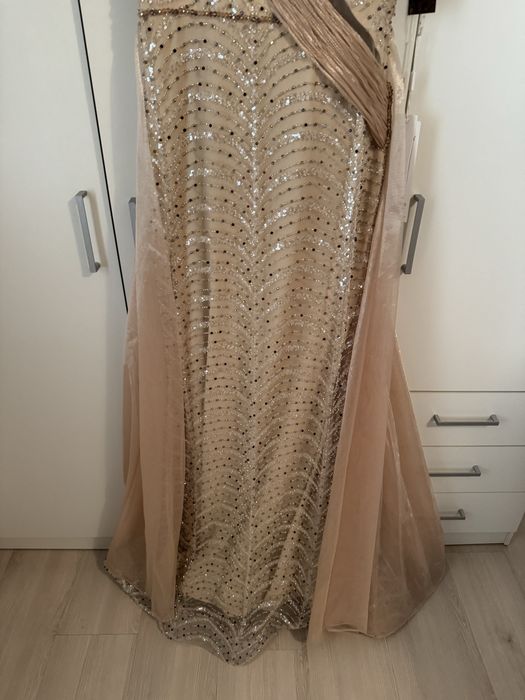 Vand rochie nasa