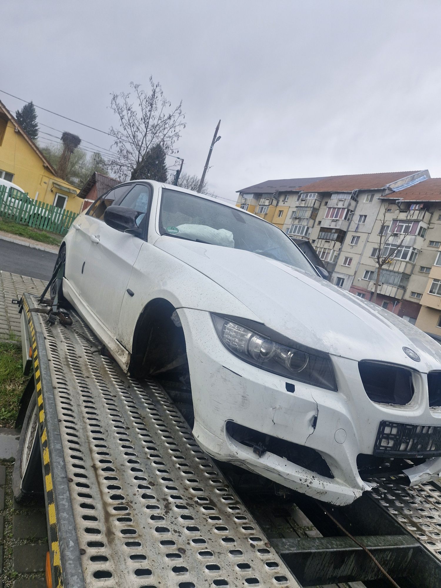 Dezmembrez bmw e90 lci motor benzina