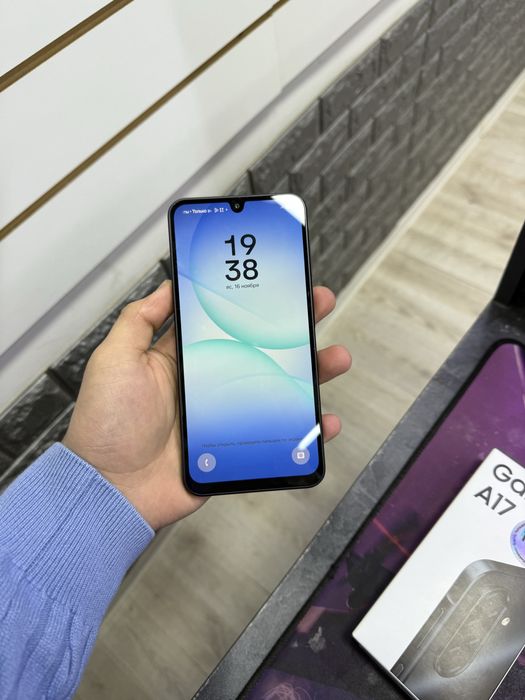 Samsung A17 256\8