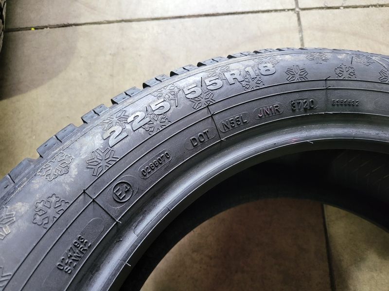 225/55/18 DUNLOP 4бр