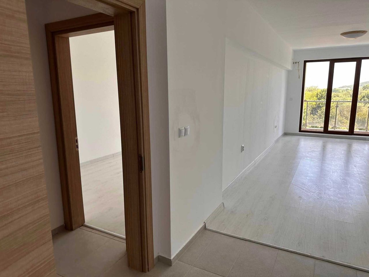 Продава се Двустаен апартамент в с. Шкорпиловци, Област Варна - 83 кв.м за 838 €/кв.м - Снимка #16