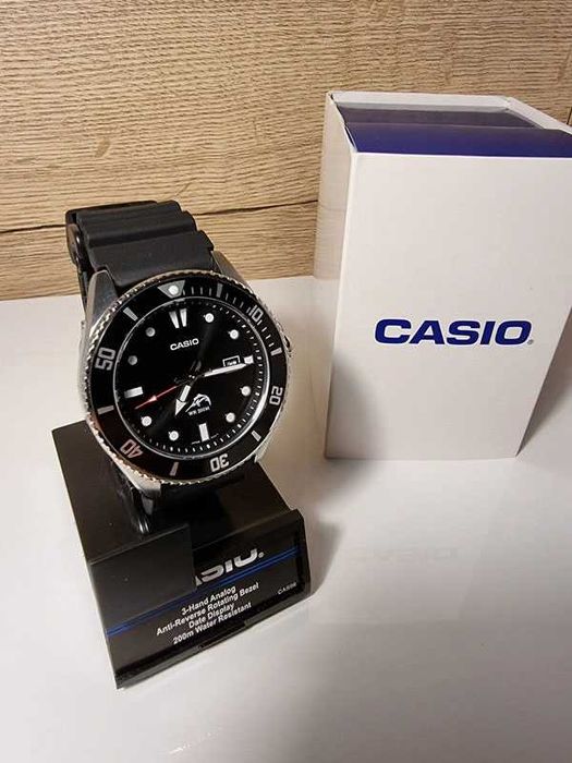Часы мужские Casio на каучуковом ремешке, НОВЫЕ в подарочной коробке