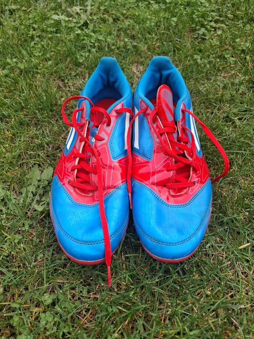 Ghete fotbal Adidas marmea 44