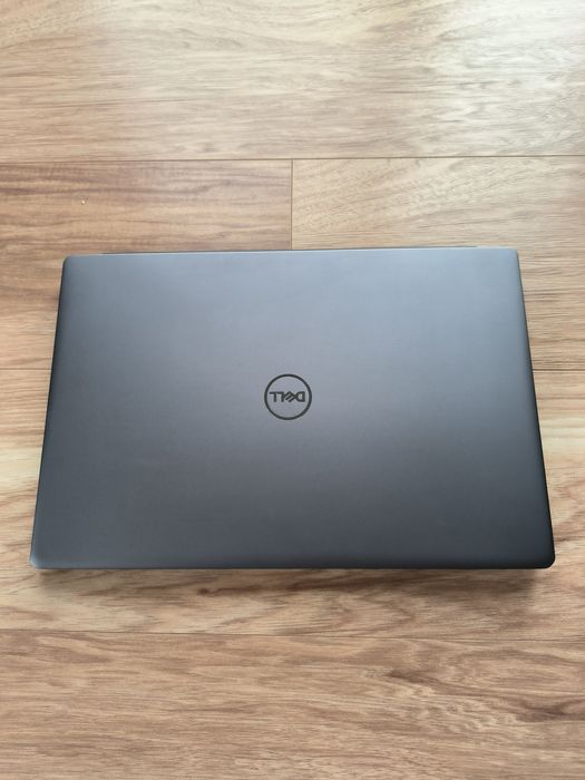 Laptop Dell Vostro 7590