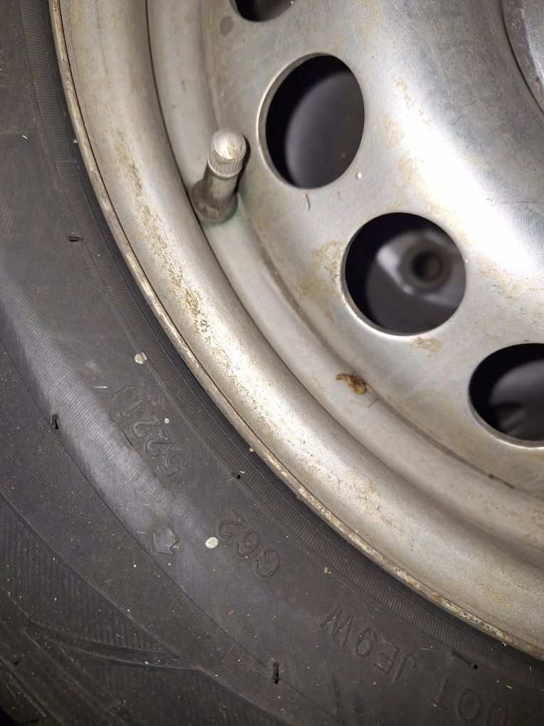 Гуми с джанти 205 65 16 за VW T5 5x120