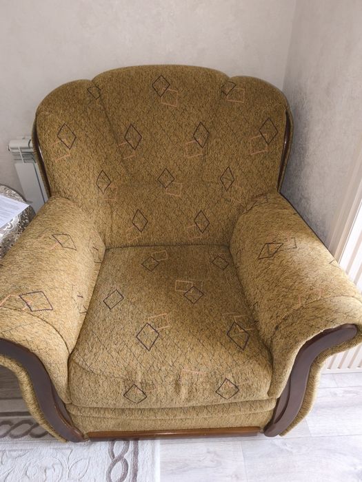 Продам диван и кресла б/у