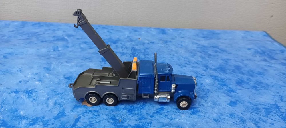 Blue American | macheta tractare camion transportor | 15.5*5*5 cm