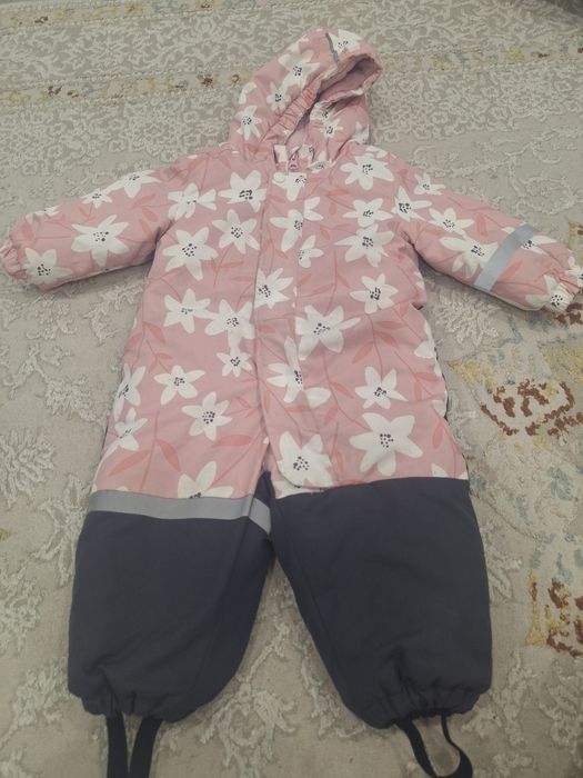 Продам комбинезоны зимние для девочек отличном состоянии