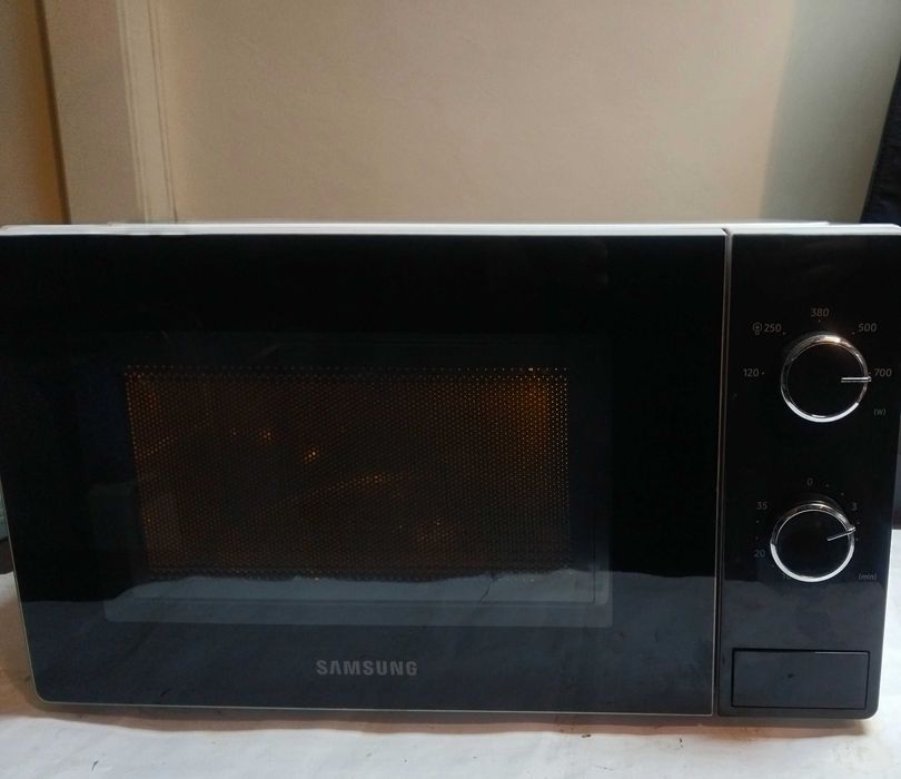 Микровълнова печка SAMSUNG