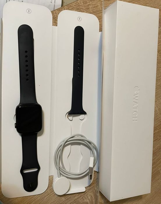 Apple Watch Series 6 44 мм чёрный