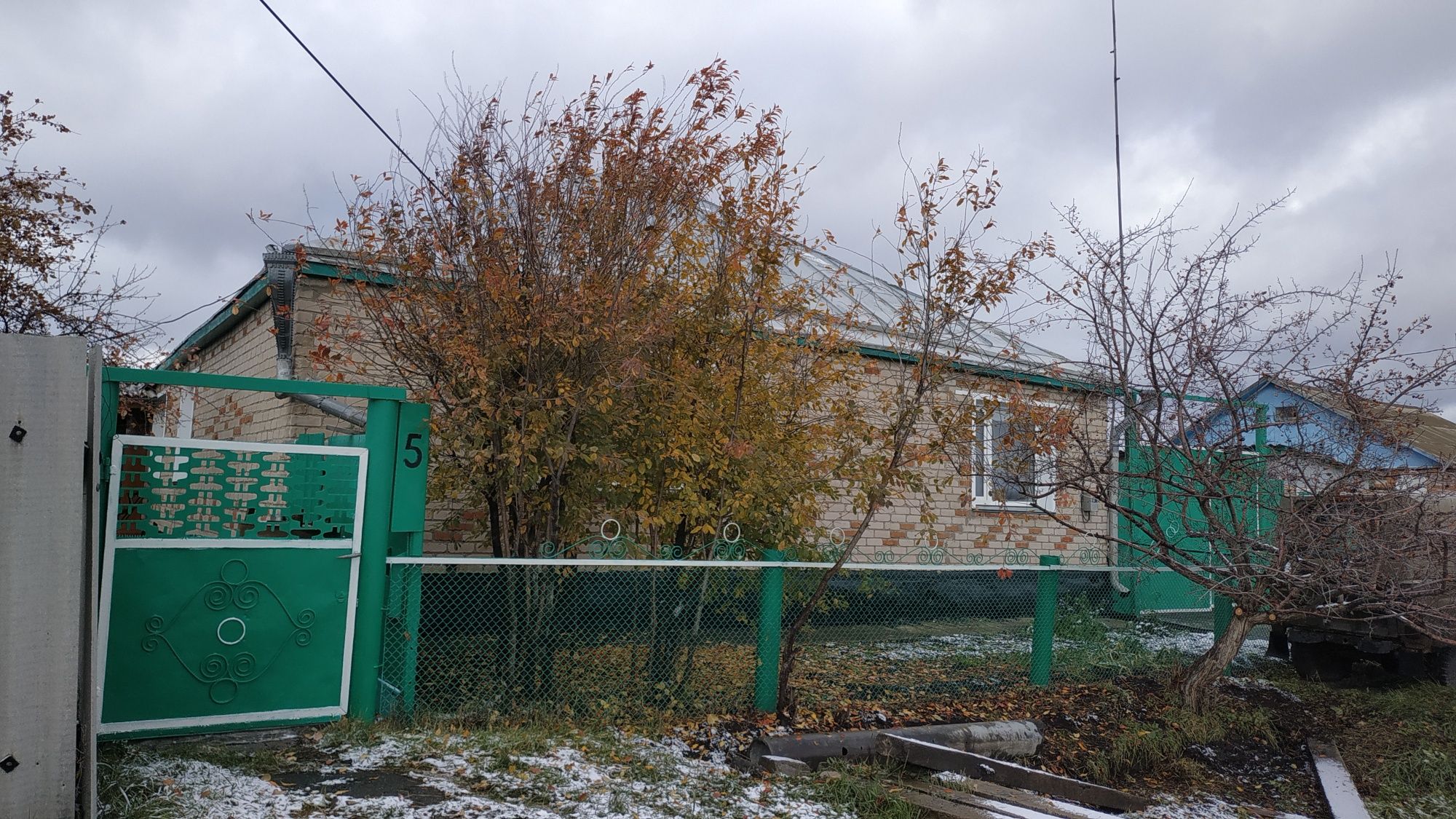Продается большой теплый дом .