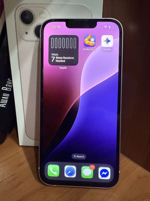 iPhone 13 с калъф