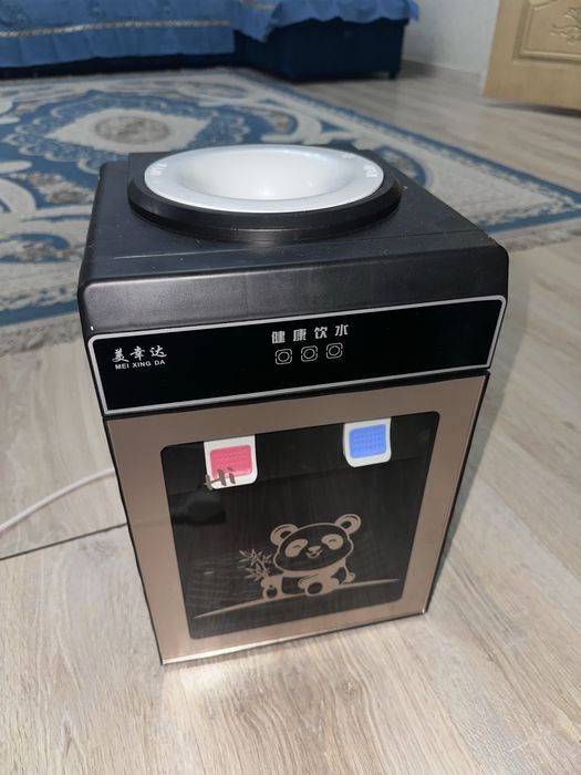 Детский кулер / диспенсер для воды (горячая и холодная)