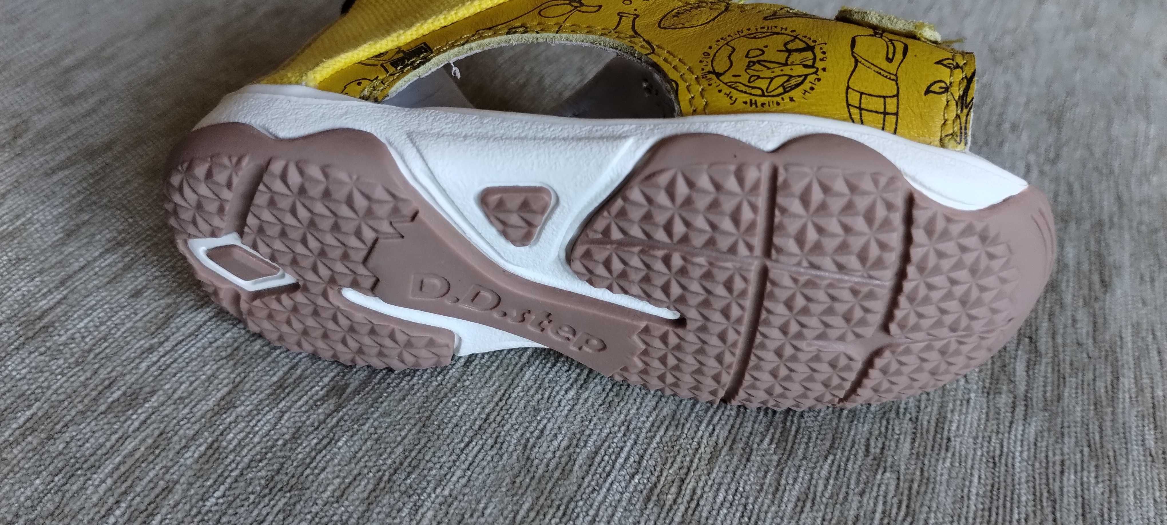 Sandale copii, D.D.Step, marime 23, din piele, cu scai, galben