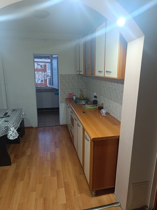 Închiriez apartament 2 camere cf1