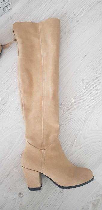 Cizme din piele intoarsa