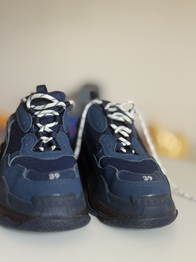 Balenciaga triple s