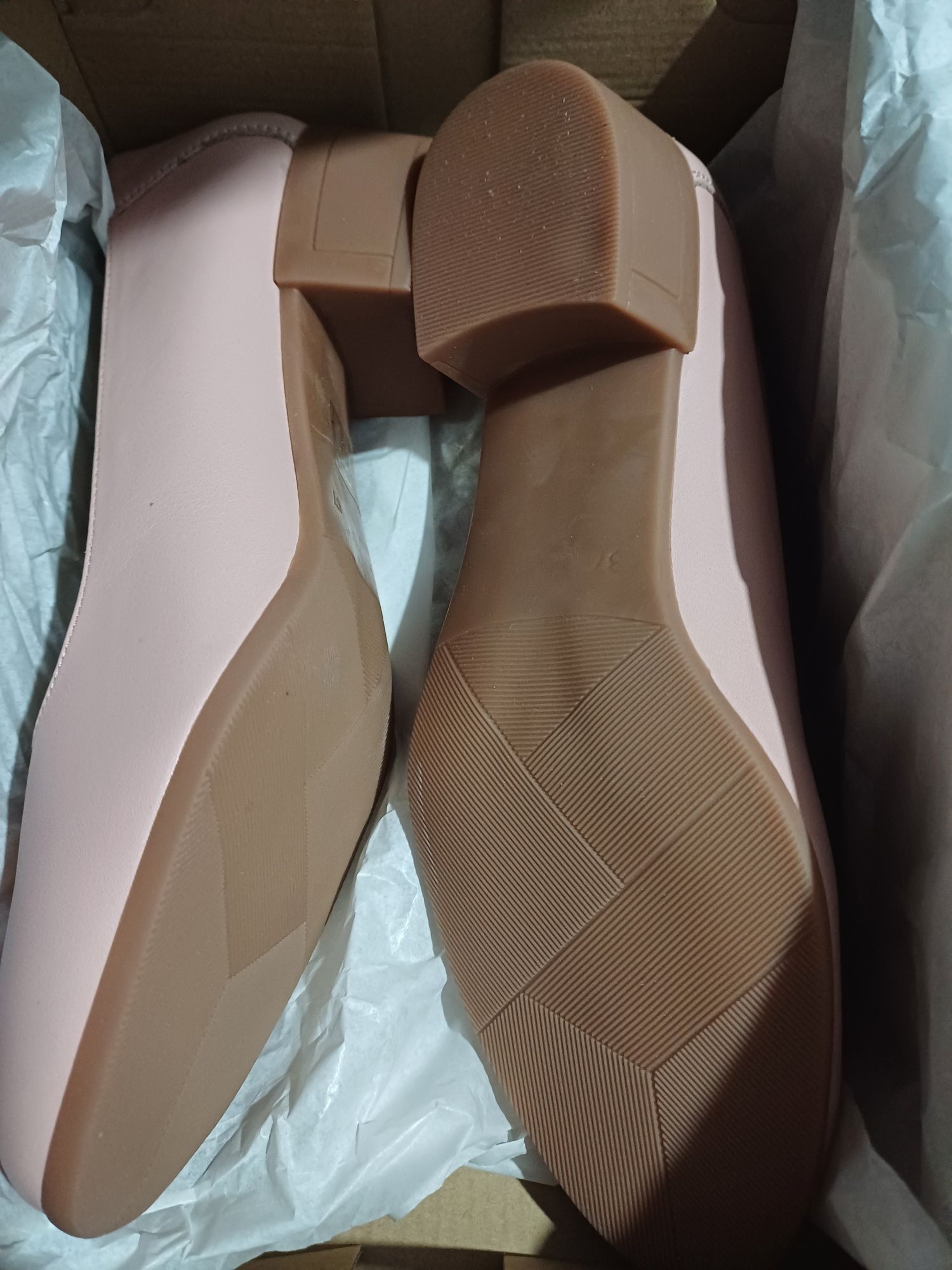Pantofi noi roz din piele naturală cu toc maro DASHA