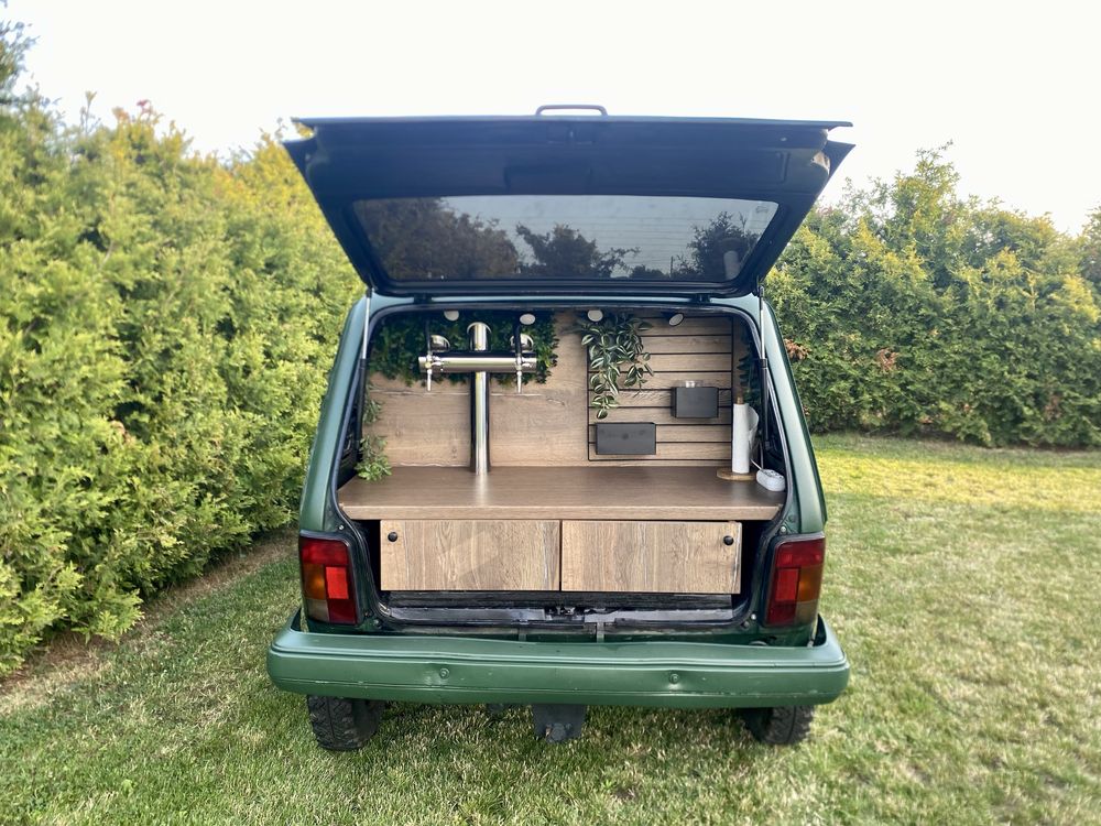 Lada Niva bar mobil