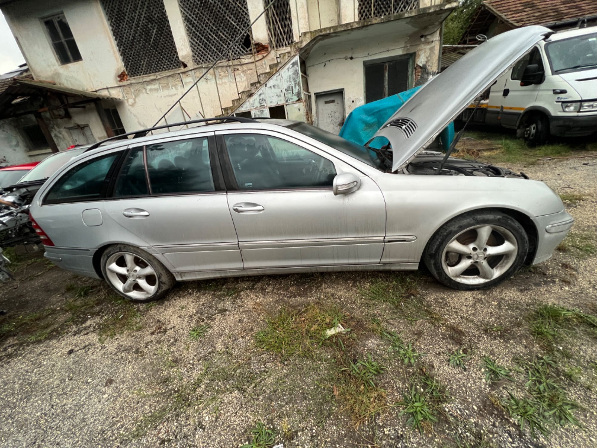 На части Mercedes Мерцедес Ц c220 CDI auto