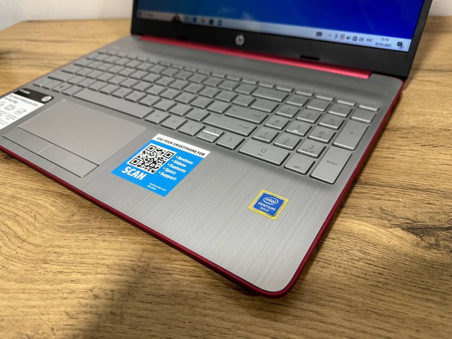 HP LAPTOP RED chiroyli dizaynda