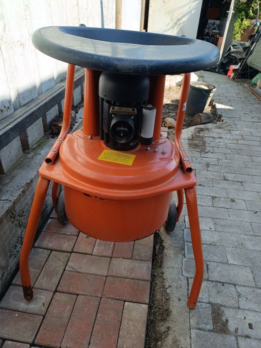 Tocator crengi si resturi vegetale Lescha Super-Zak, electric, 2000W