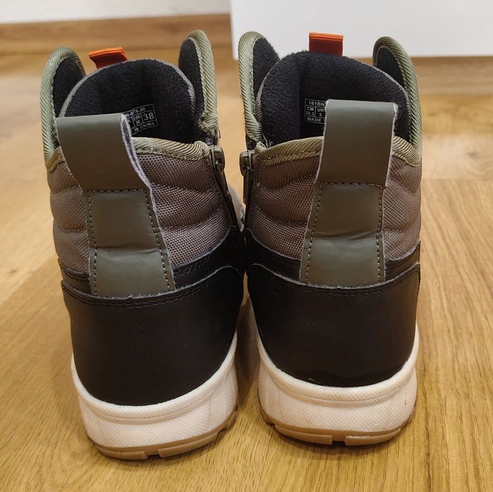 Зимни боти Reserved