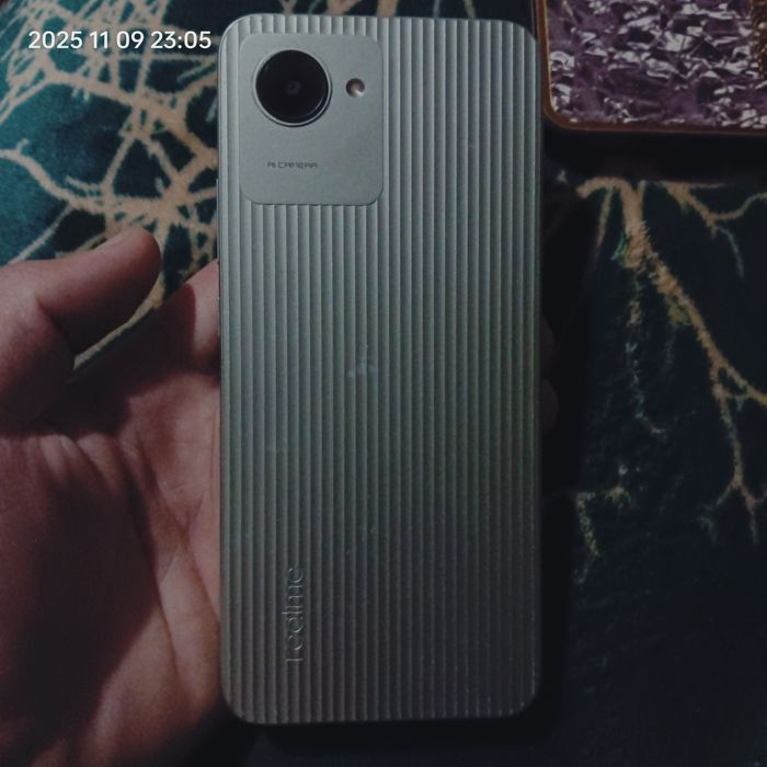 Telefon xolati yangi karopka dekiment bor