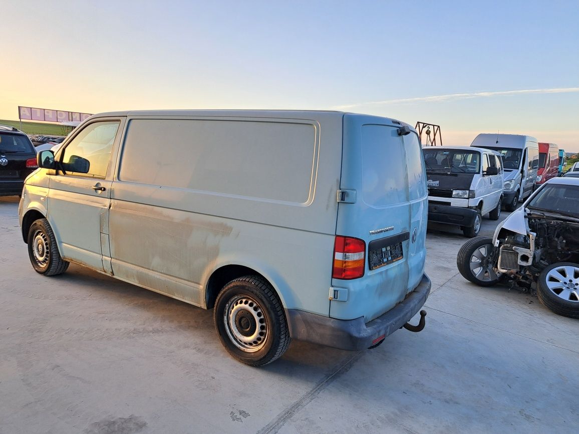 Фолксваген Т5 VW TRANSPORTER T5 2.5 TDI 131  НА ЧАСТИ
