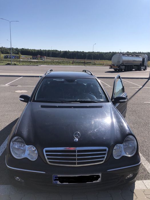 Mercedes Benz C 220.