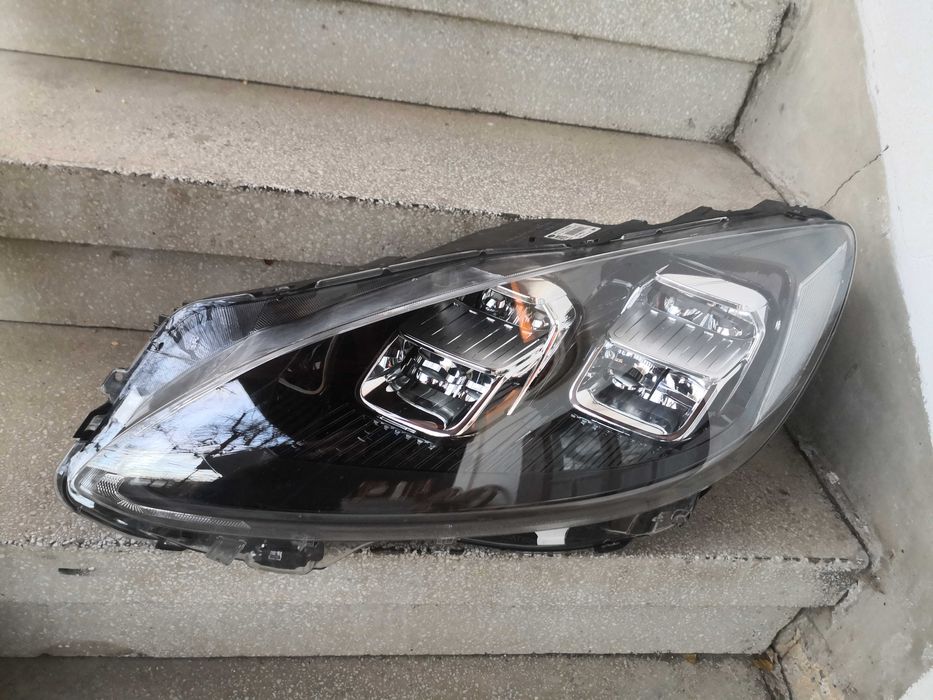 Фар Ford Kuga FULL LED ляв/Фар Форд Куга LED Оригинален.