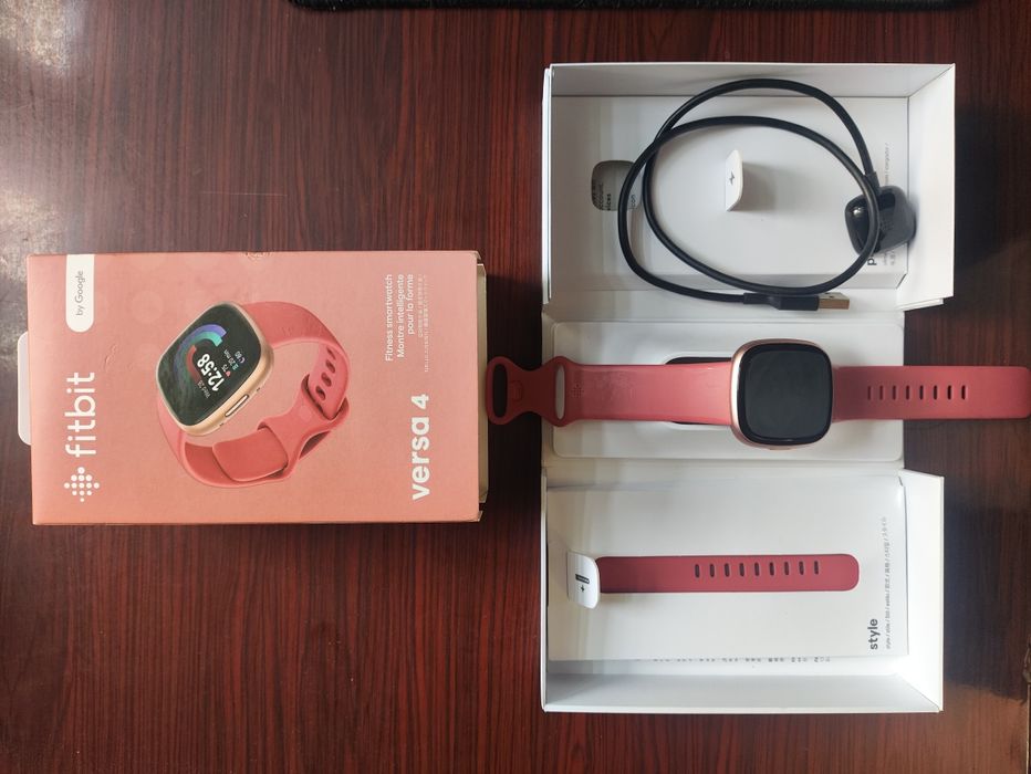 Google Fitbit Versa 4 Smartwatch