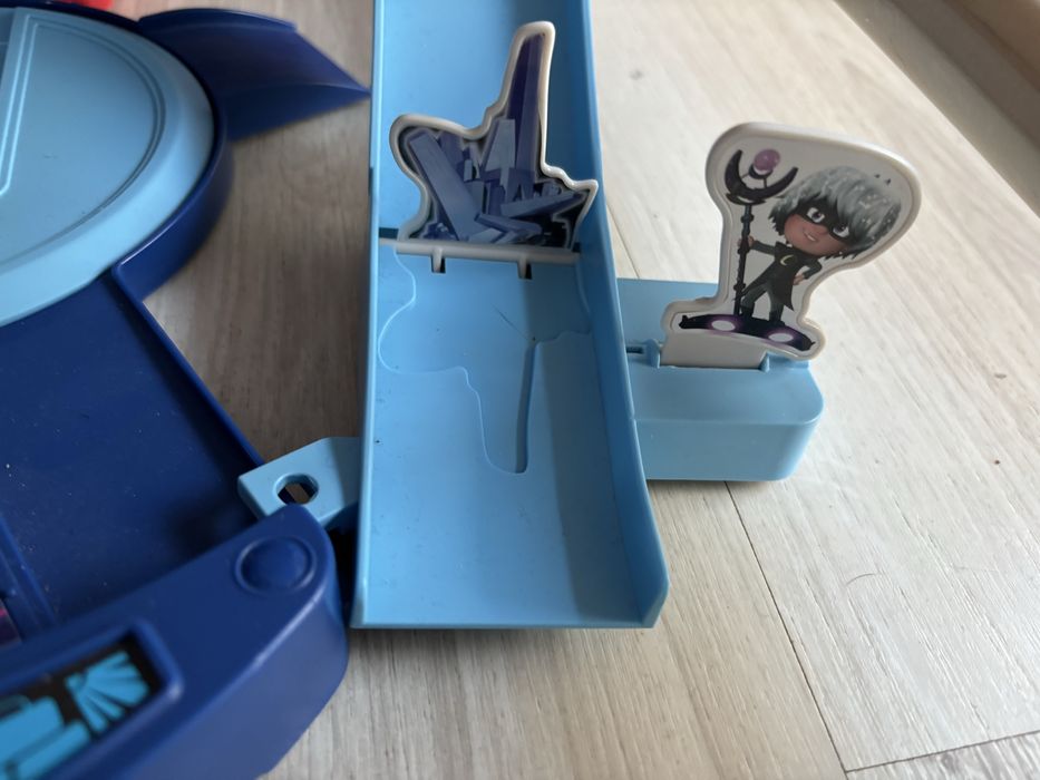 Set joaca Eroi in Pijama - Centrul de control