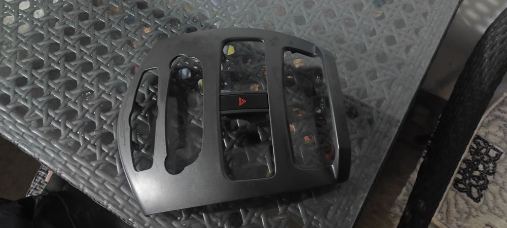 Продам рамку спарк родной с кнопкой аварийной сигнализации  цена сто