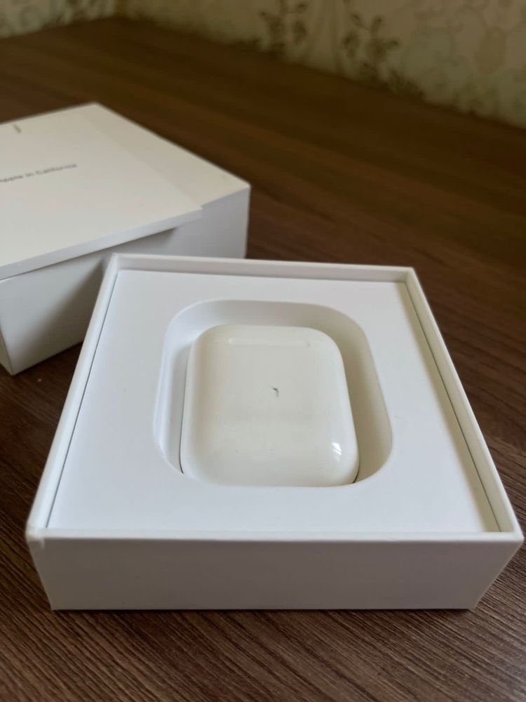 AirPods оригинальный был куплен два года назад