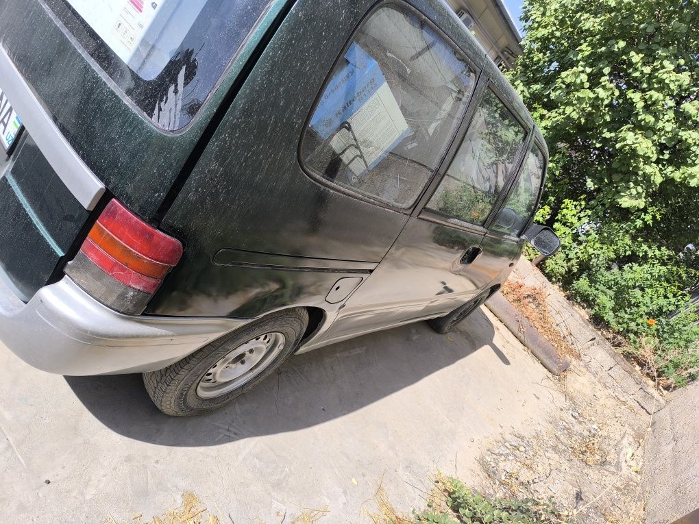 Nissan serena miniven