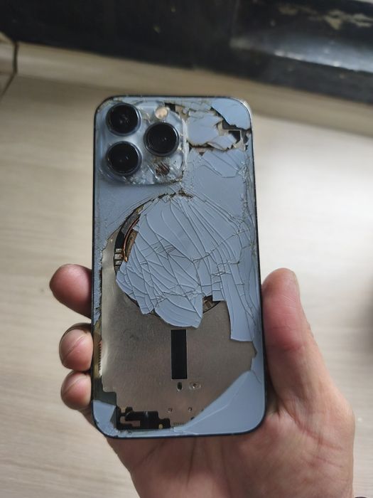 iPhone 13 pro functional