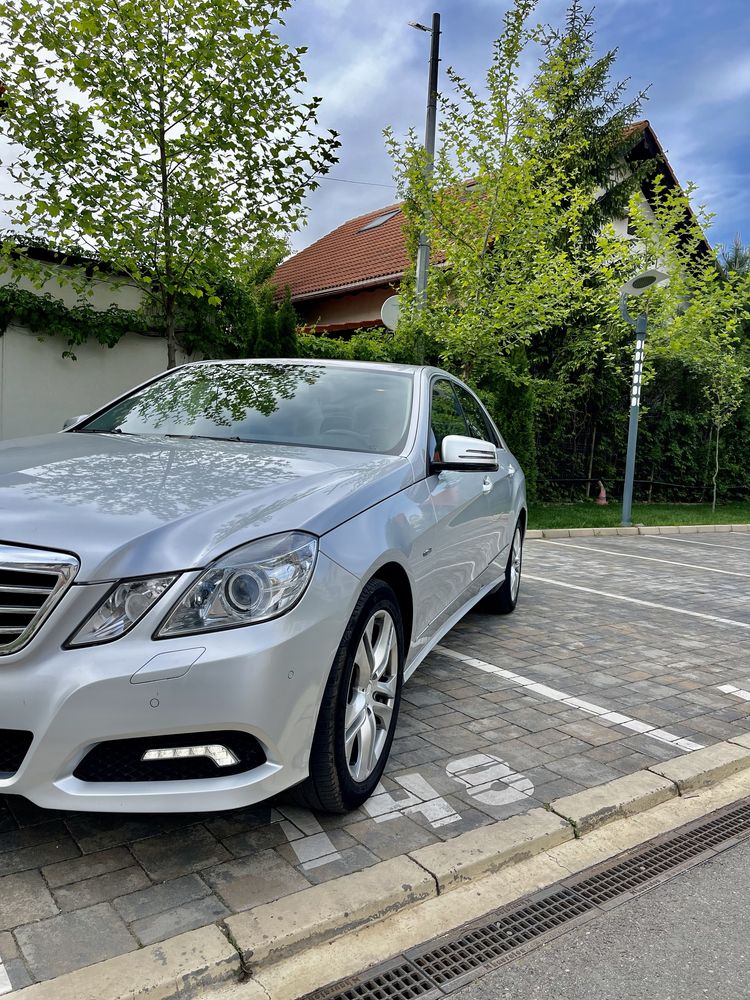 Mercedes-Benz E Vând Mercedes e class