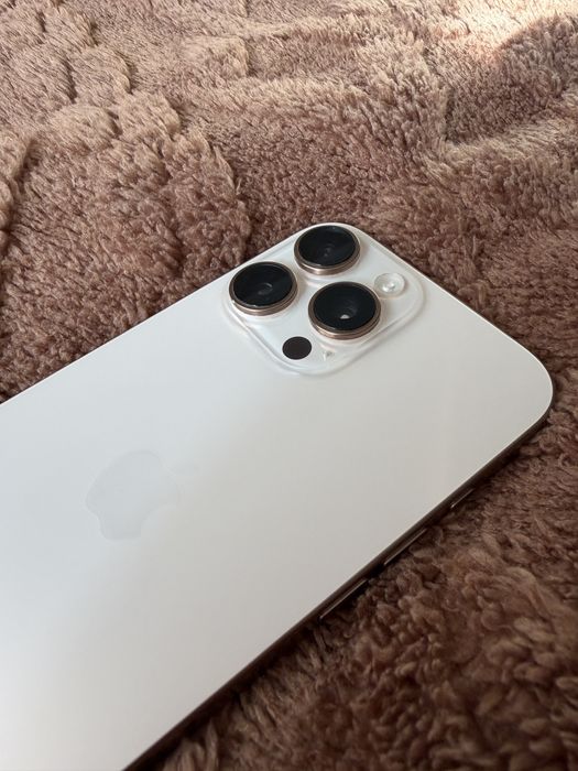 Продам идеальный iphone 16 pro max