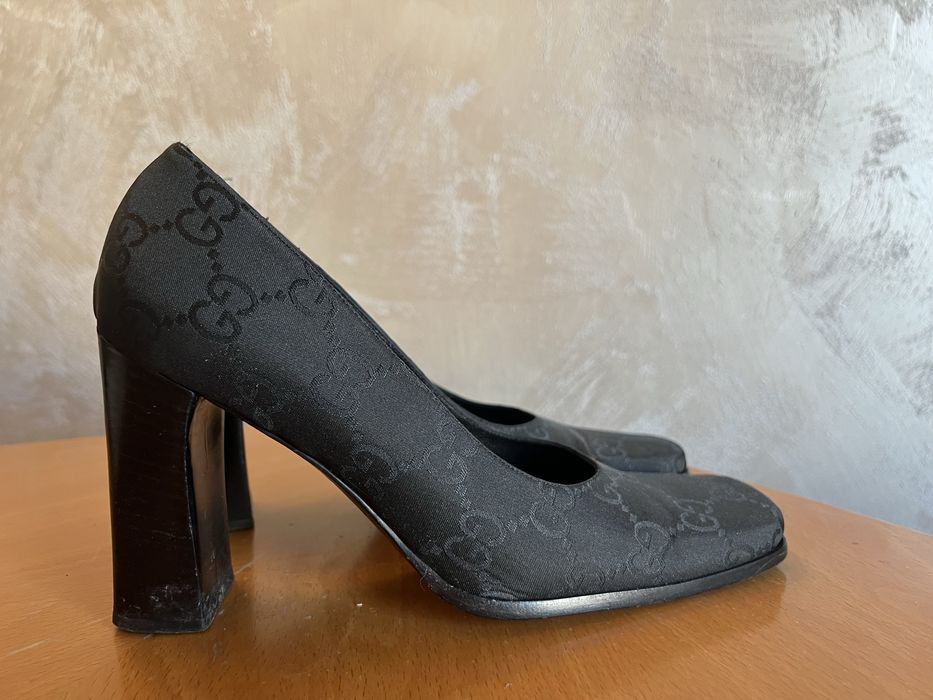 Gucci monogram обувки на ток оригинал