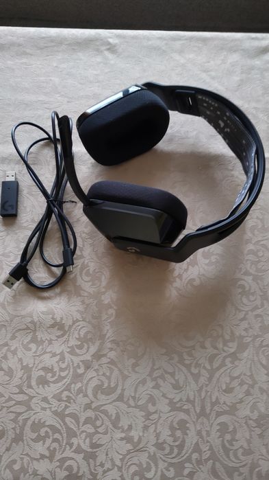 Геймърски слушалки Logitech G733