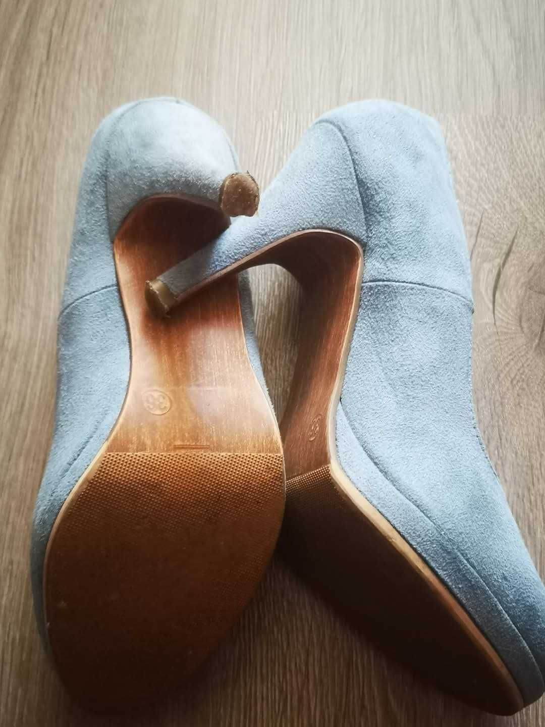 Pantofi cu toc Tamaris din piele întoarsă albastră, mărimea 36